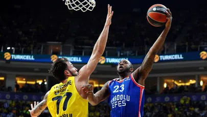 Türk derbisinde kazanan Anadolu Efes