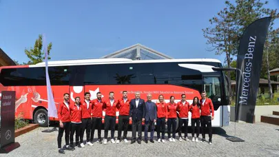 Türk Hentbol'unu Zirveye Mercedes-Benz Taşıyacak