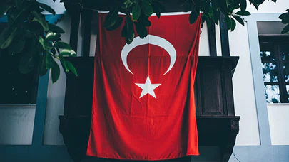 Göz Yaşlarıyla Son Yolculuğa Uğurlandılar. Türkiye, Kahraman Şehitlerine Ağıt Yakıyor!