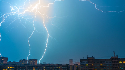 Yağmur Yağışı, Şimşek ve Yıldırım, Oluşumları ve Korunma Yolları