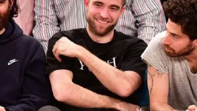 Maç Yerine Ponpon Kızları İzledi