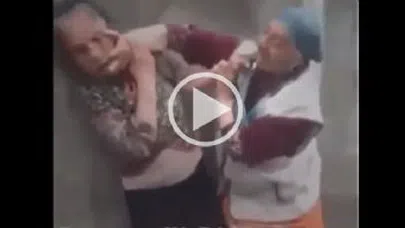 Yaşlı Ninelerin Kavgası...