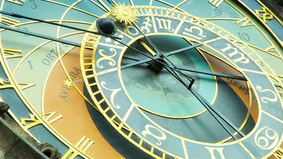 Astrolojik Dönemlerin Karar Verme Üzerindeki Etkisi