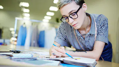 Moda Tekstil Ar-Ge Uzmanı, Kariyer Yolu ve Sorumlulukları