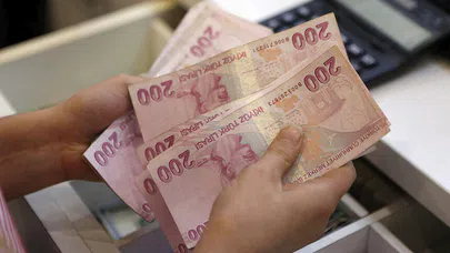 Asgari Ücrete Ara Zam Yok, Emeklilere Zam Planı Yok