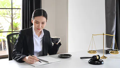 Kadın Avukatların Karşılaştığı Zorluklar