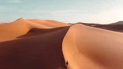 Keşfedilmemiş Kumların İzinde, Çöllerin Büyüsü
