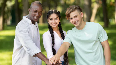 Aile, Arkadaşlık ve Romantizmde Bağlılığın Önemi