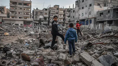 Gazze'de Artık, Tek Tek Evler Bombalanıyor