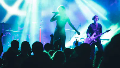 Yerel Müzik Sahnesinin Canlı Performanslarla Büyümesi