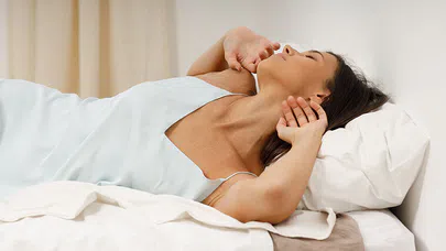 Kadınların Sessiz Horlamasının Nedenleri ve Etkileri