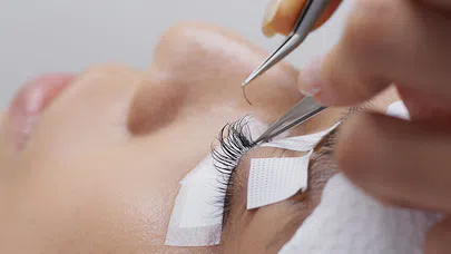 Kirpik Bakımında Sağlığı Ön Planda Tutmanın Önemi