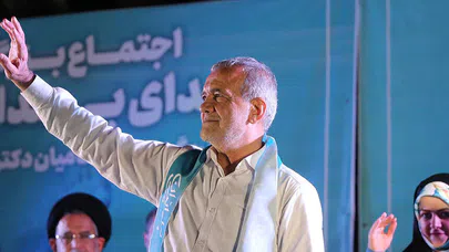 İran'da Yeni Dönem, Pezeşkiyan Cumhurbaşkanı Seçildi