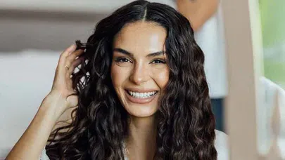 Yeni Başarı Hikayesi, Ebru Şahin'in "Bir Aşk Masalı"