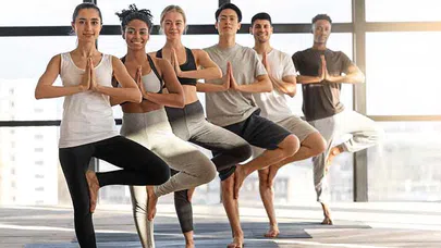 Grup Yoga Derslerinin Topluluk Ruhu