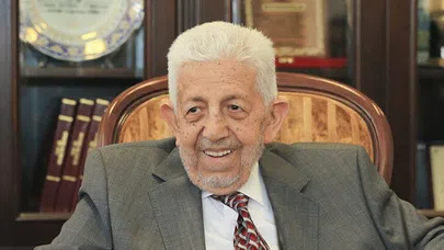 Türk Siyasetinin Saygın İsimlerinden Bir Yıldız Kaydı