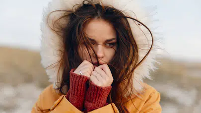 Kışın Saçlarınızı Koruyacak 5 Pratik Yöntem