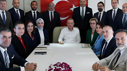 Erdoğan’dan Küresel ve Ulusal Krizlere Çözüm Odaklı Yaklaşımlar