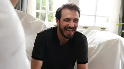 Mütevazı Başlangıçtan Ekran Yıldızlığına Uzanan Bir Hayat