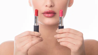 Ruj Renklerinin Karakter Üzerindeki Etkisi