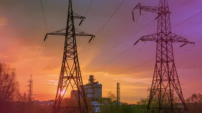 Türkiye'de dün elektrik üretimi tüketimi geçti