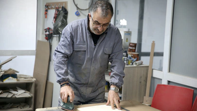 Erzurumlu sanatçıdan bine yakın naht eseri