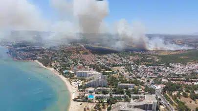 Akbük’te çıkan yangına müdahale sürüyor