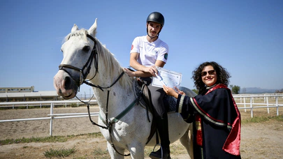 Uludağ Üniversitesi’nde at üstünde mezuniyet