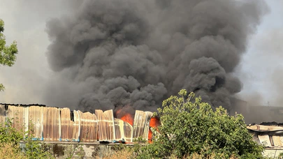 Kocaeli İzmit’te geri dönüşüm tesisinde yangın çıktı