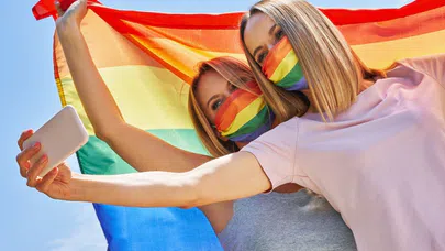 Eşitlik ve özgürlüğü birlikte yaşamanın dengeli yolları