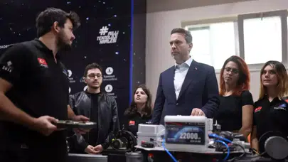 Enerji Bakanı Bayraktar: Türkiye'nin Enerji Vizyonu ve Gelecek Projeleri