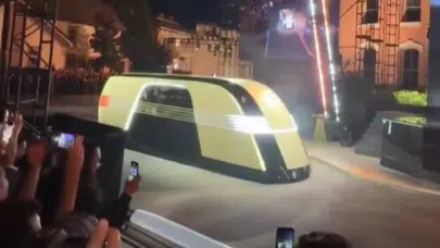 Tesla'nın Yeni Otonom Minibüsü Robovan Tanıtıldı