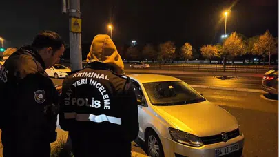 Pendik'te Park Halindeki Otomobilde Bir Kişi Ölü Bulundu