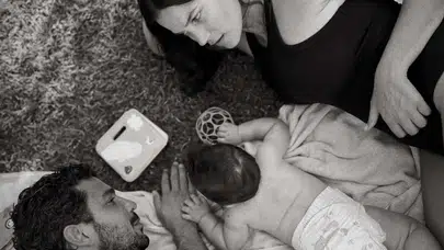 Pınar Deniz ve Kaan Yıldırım'dan Aile Pozu