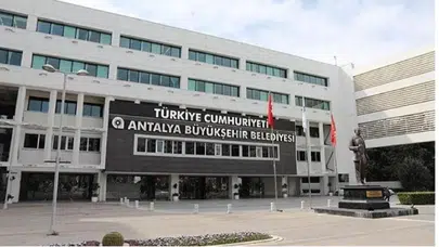 Antalya Büyükşehir Belediyesi Operasyonunda Yeni Gelişmeler: Taraftar Derneğine Baskın Yapıldı