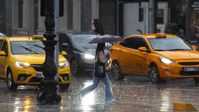 Başkentte Gök Gürültülü Sağanak Etkili Oldu