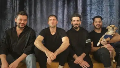 Adamlar Grubu Faaliyetlerini Durdurdu