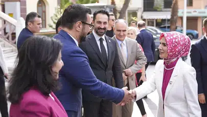 Bakan Göktaş Manisa Valiliği ve AK Parti İl Başkanlığını Ziyaret Etti