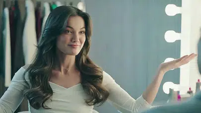 Pınar Deniz'in Yeni İmajı Joy Awards 2026 Gece'sinde Dikkat Çekti