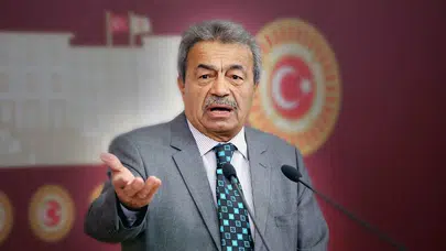 Kamer Genç Kimdir? Siyasi Kariyeri ve Hayat Hikayesi