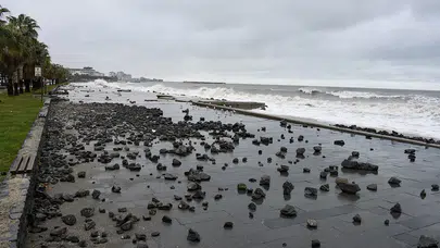Samsun’da Fırtına Ve Sağanak Yağış Kıyıyı Nasıl Vurdu?
