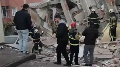 Kocaeli Gebze'de 6 Katlı Bina Çöktü, Arama-Kurtarma Çalışmaları Devam Ediyor