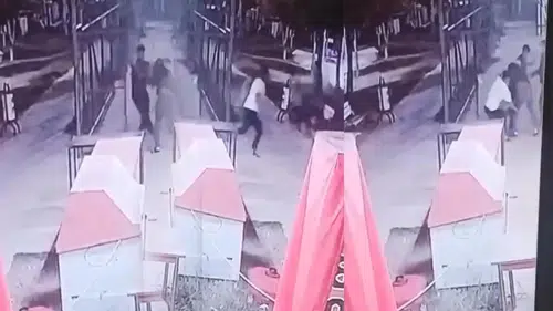 Adana'da Parkta Bıçaklı Saldırı: Üç Lise Öğrencisi Yaralandı