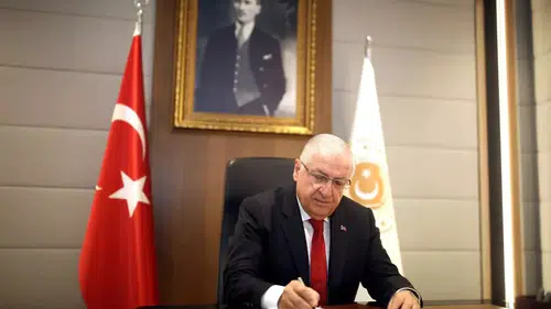 Milli Savunma Bakanı Yaşar Güler, Cumhuriyetimizin 102. Yıldönümünü Kutladı