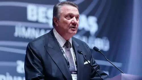 Beşiktaş'ta Eski Başkan Hasan Arat'a İhraç Cezası