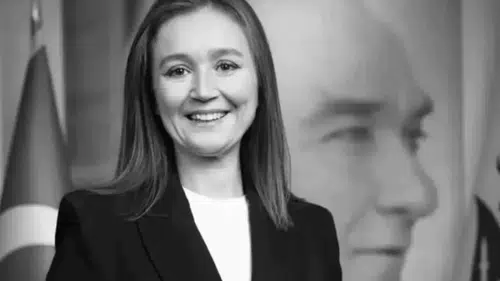 Şehzadeler Belediye Başkanı Gülşah Durbay, 37 Yaşında Hayatını Kaybetti