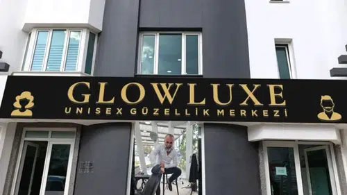 Lefkoşa’nın Efsane Berberi Artık Kadınlara da Hizmet Veriyor!