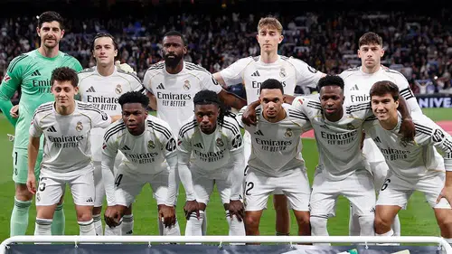 Real madrid, la liga'da real sociedad'ı 4-1 yenerek liderliğini pekiştirdi mi?