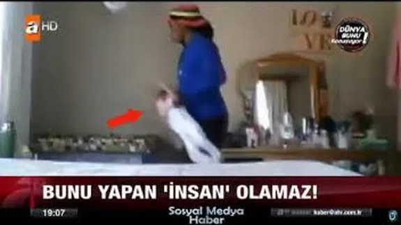 Dünya Bunu Konuşuyor! Bunu Yapan İnsan Olamaz! Gizli Kamerada Kan Donduran Anlar...!