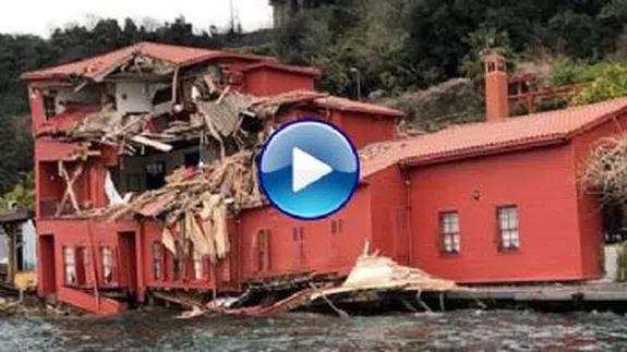 Demet Akalın Paramparça Olan Yalıyı Bakın Nasıl Görüntüledi...